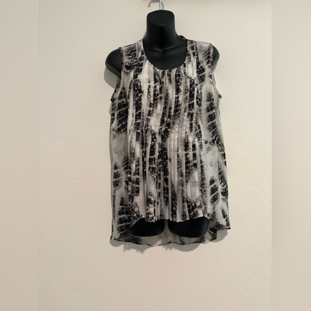 Mikasa Monochrome Sleeveless Blouse
